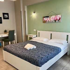 Pretty Tiburtina Room